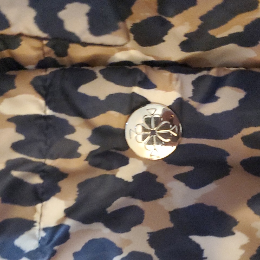 Kate Spade Leopard-Print Button-Front Central Puf… - image 6